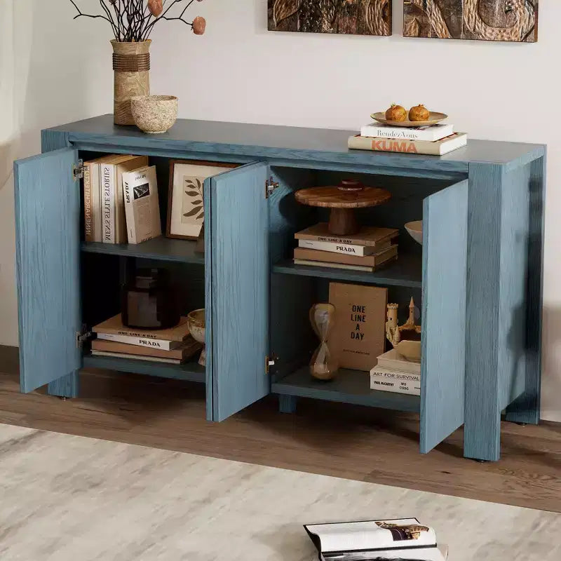 Bahut de style vintage avec 4 portes et 4 étagères.