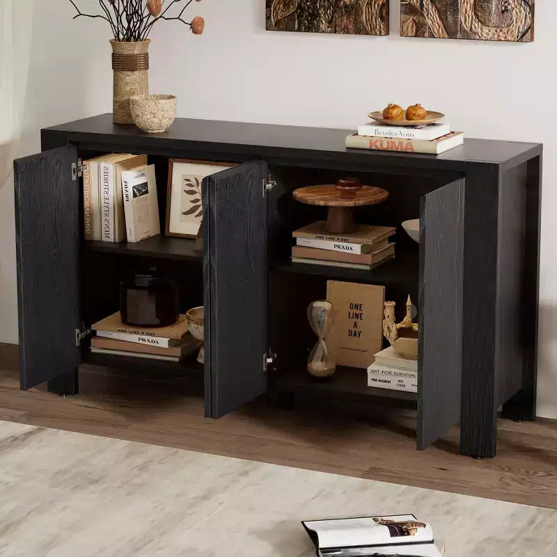 Bahut de style vintage avec 4 portes et 4 étagères.