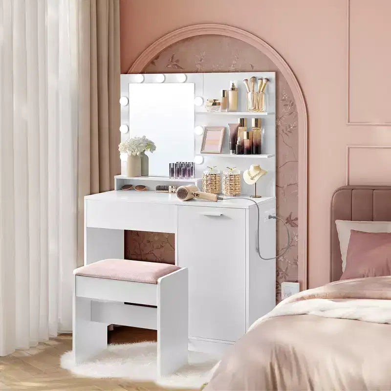 Coiffeuse avec miroir et lumière