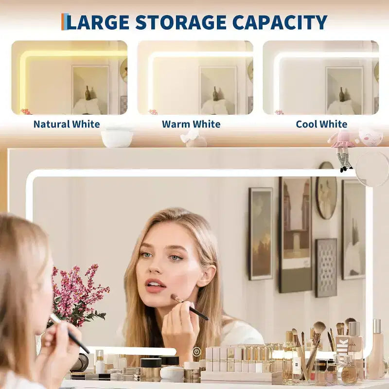 Coiffeuse avec un grand miroir